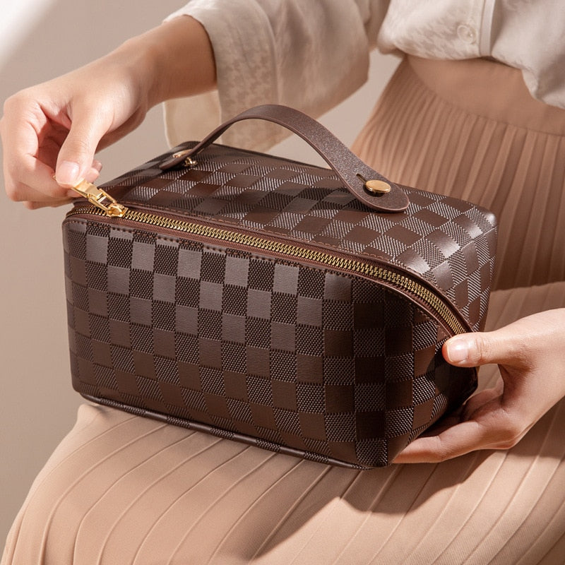Glevato | Luxurious Checkered Makeup Cosmetic Bag