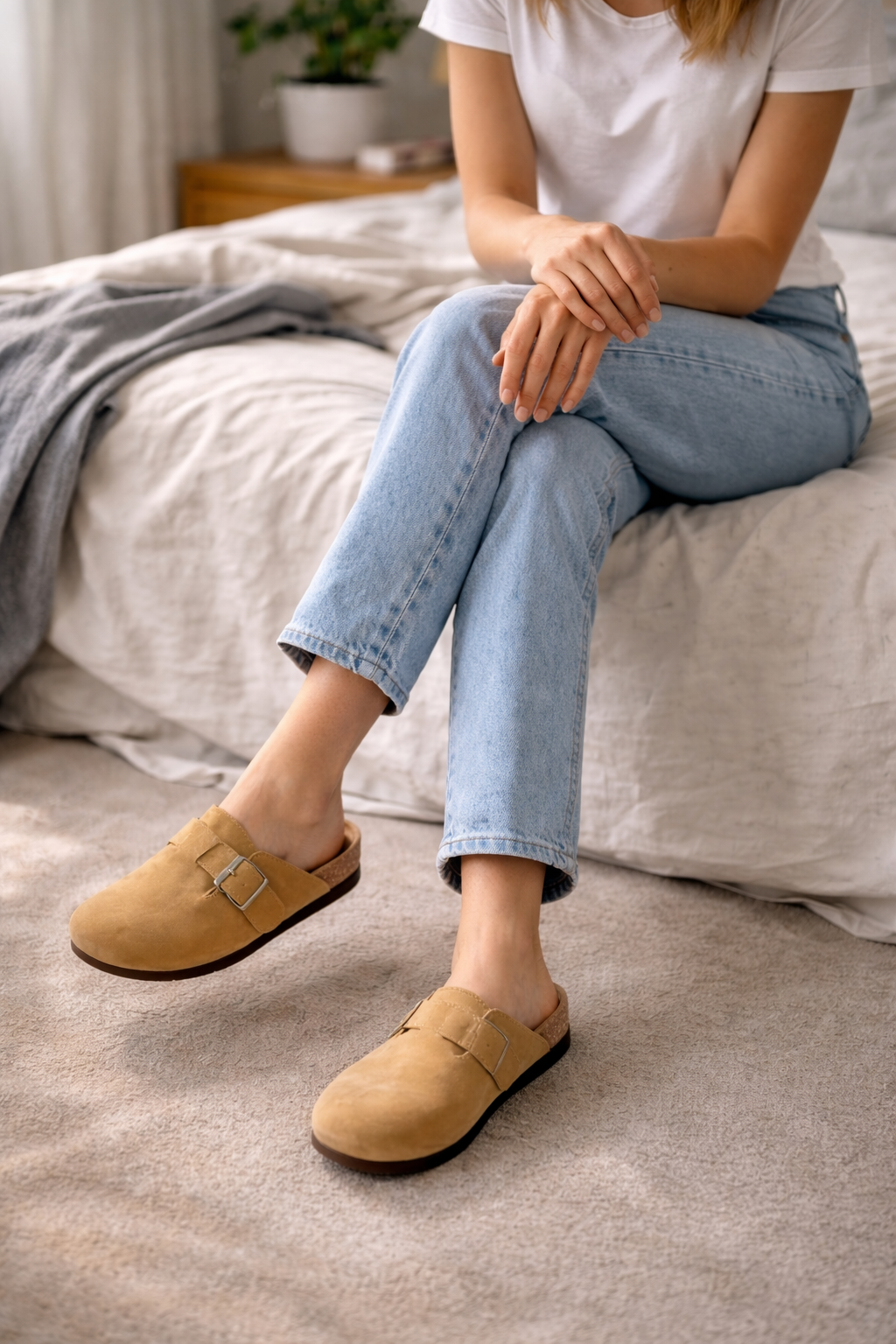 Glevato Women's Clogs Buckle Design Slippers
