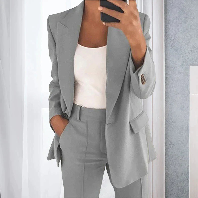 Charlotte - Women's Blazer and Pants Set