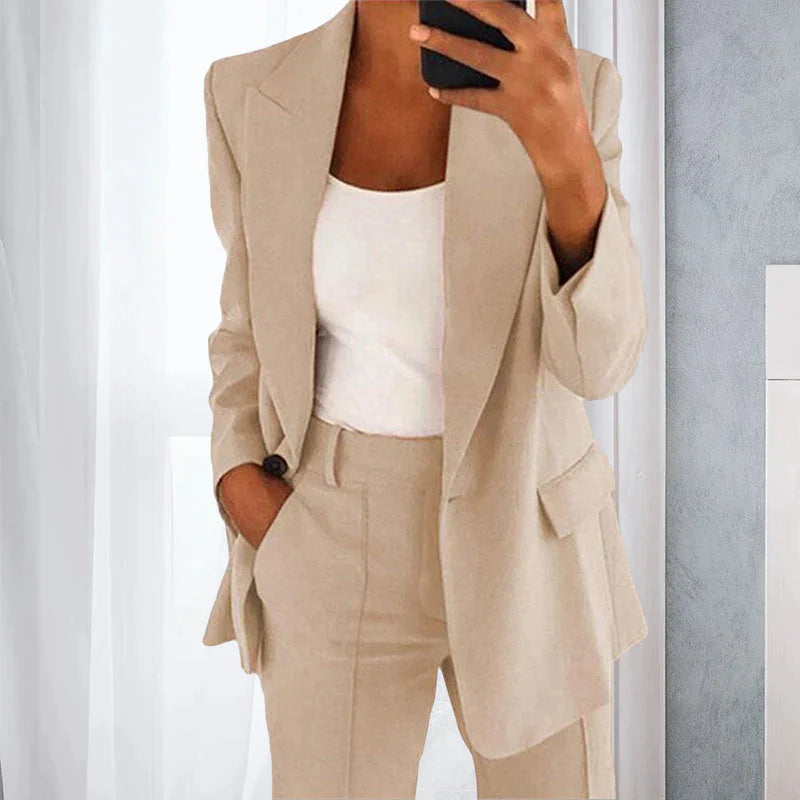Charlotte - Women's Blazer and Pants Set