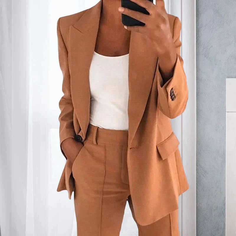 Charlotte - Women's Blazer and Pants Set