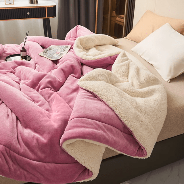 COZYLUXE – Luxurious Fleece Blanket for Comfort & Warmth