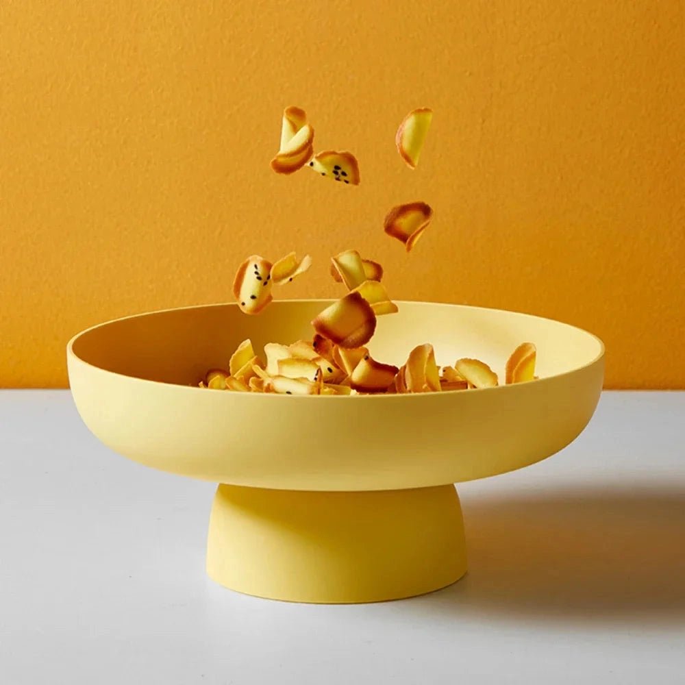 DECOCRAFT – Hand-painted plastic fruit bowl for modern and classic interiors