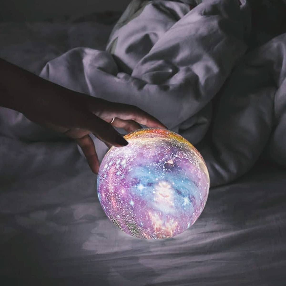 GALAXY MOONLAMP - 3D moon lamp with 16 colors & wooden stand