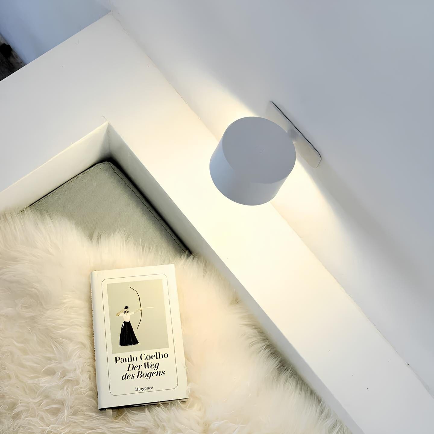 Glevato | Battery-Powered Wall Lamp | Rechargeable, 360° Adjustable and Wireless for Bedrooms, Hallways, and Reading Corners