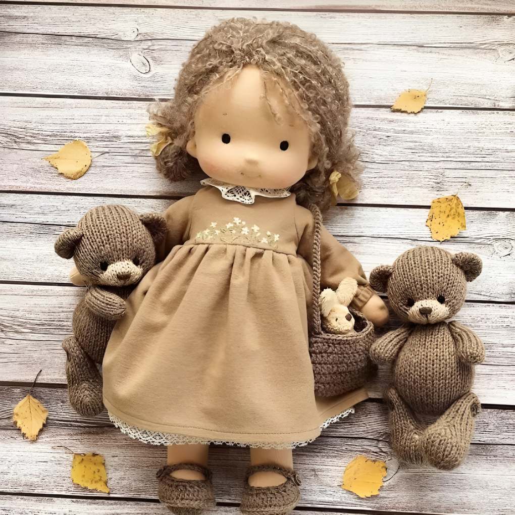 Glevato | Children's Waldorf Cloth Doll with Simple Face