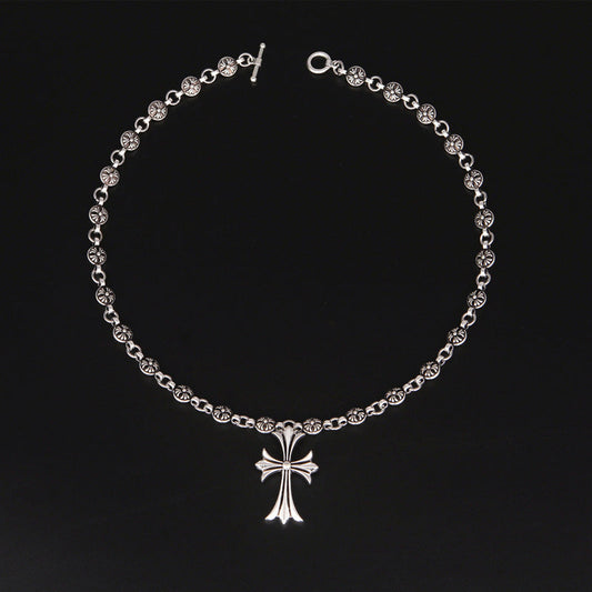 Glevato | Gothic Cross Pendant Necklace