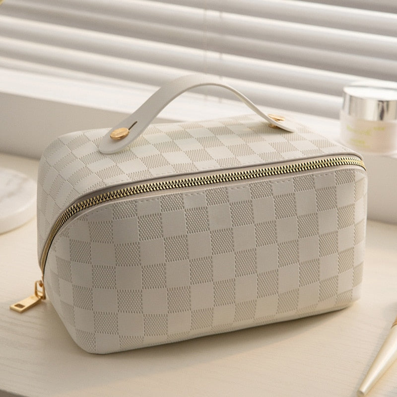 Glevato | Luxurious Checkered Makeup Cosmetic Bag