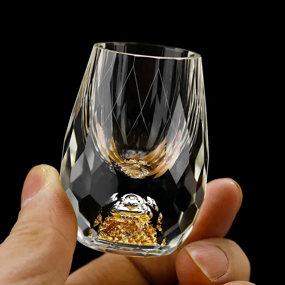 Glevato | Luxury Crystal Glasses with Gold Flakes – Handmade – Set of 2 – For Whisky & Premium Beverages
