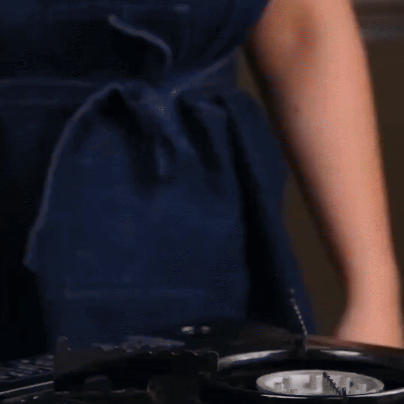 Glevato | PREMIUM PAN - High quality titanium pan without coating for all cooktops
