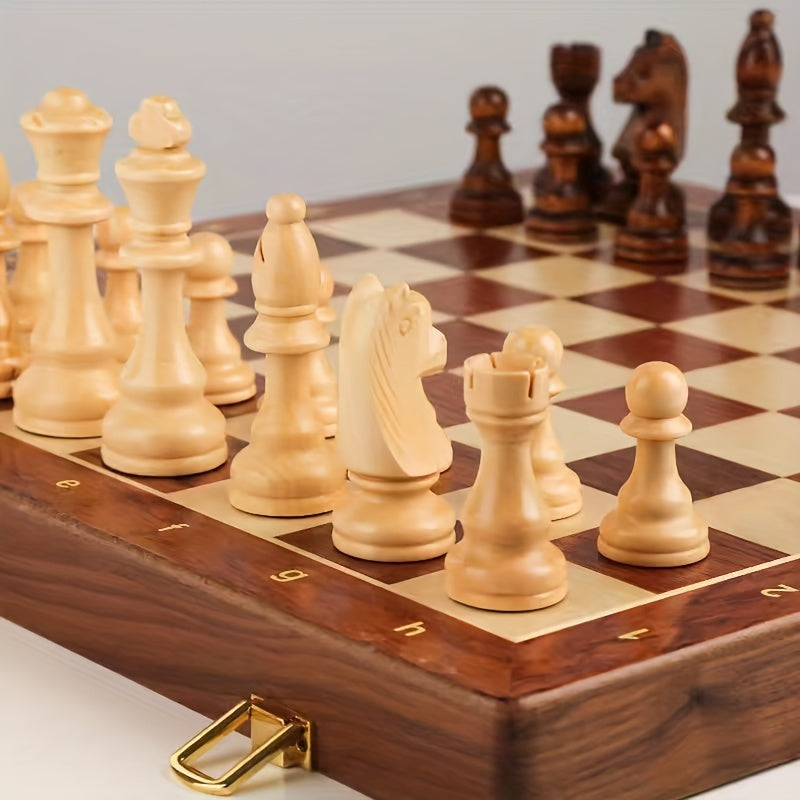 Glevato | RoyalWood Luxury Chess Set – Solid Wood Chessboard with Finely Detailed Pieces