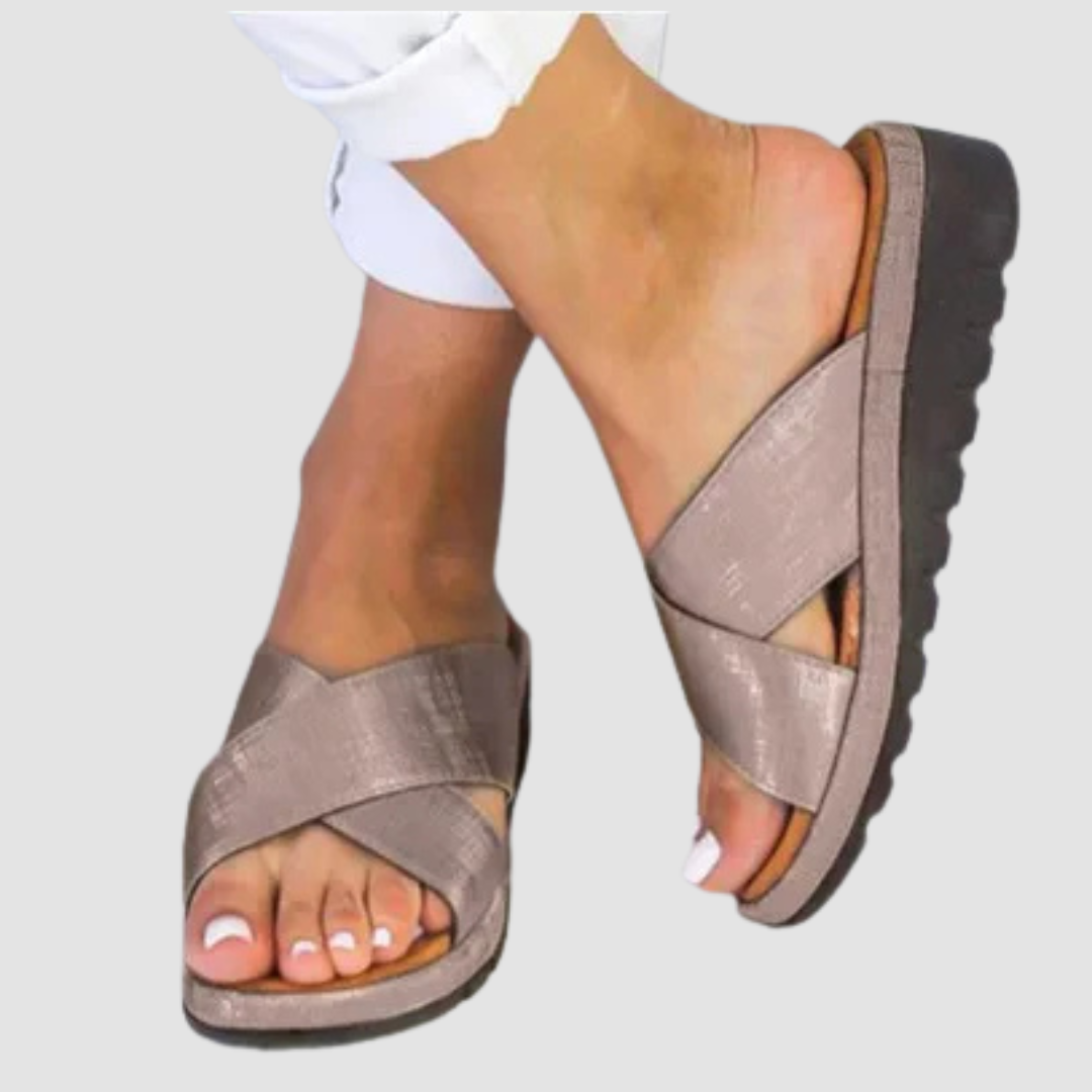 Glevato | Women's Platform Slides with Crisscross Straps