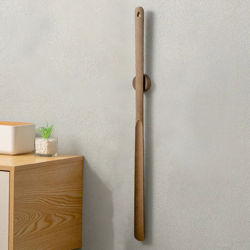 Long Handle Magnetic Shoe Horn in Wood (Includes Holder)