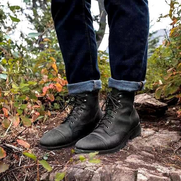 Men's Lace-Up Leather Boots
