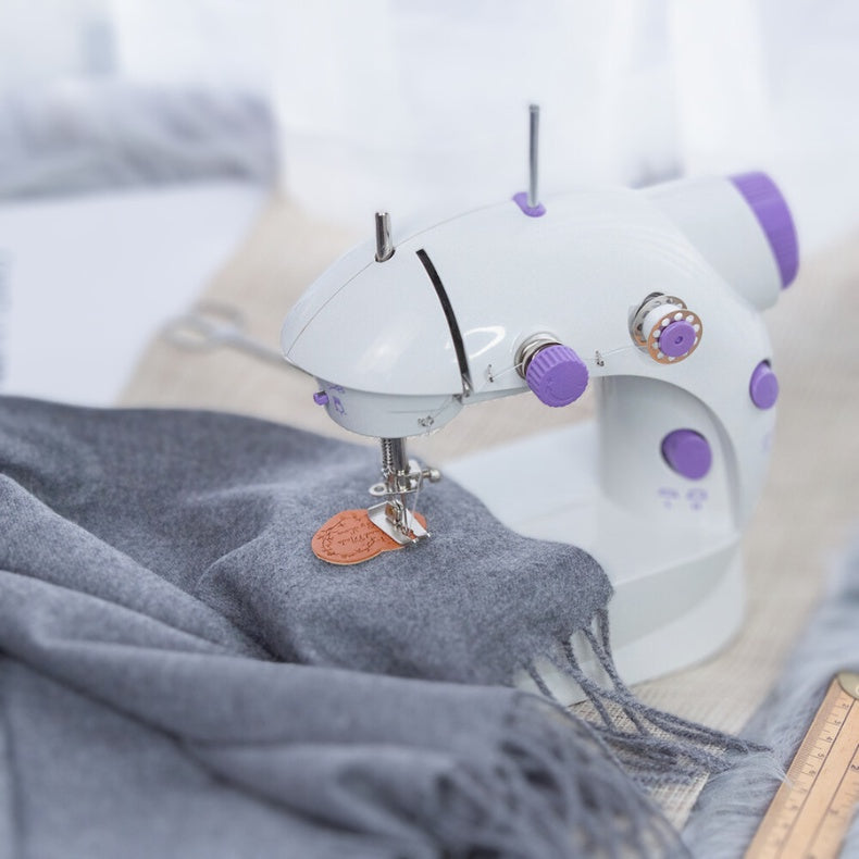 Mini Sewing Machine Portable Electric + Foot Pedal Bivolt 110V/220V