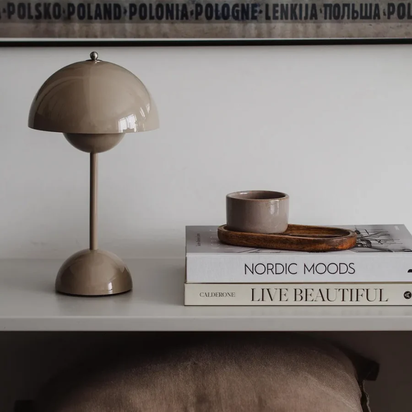 Modern Touch Sensitive Table Lamp - LumiTouch