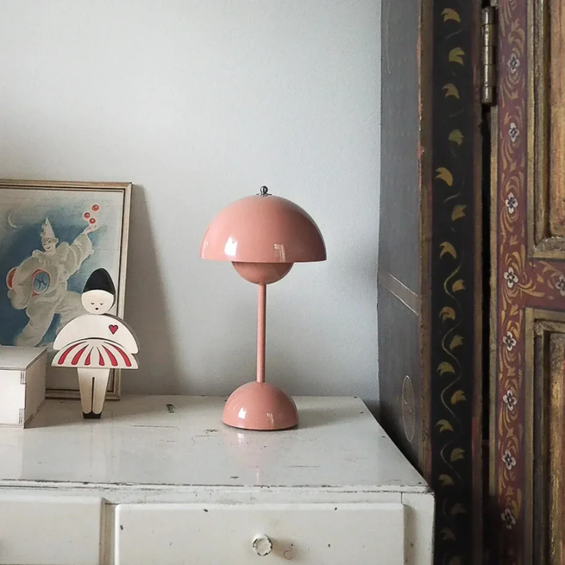 Modern Touch Sensitive Table Lamp - LumiTouch